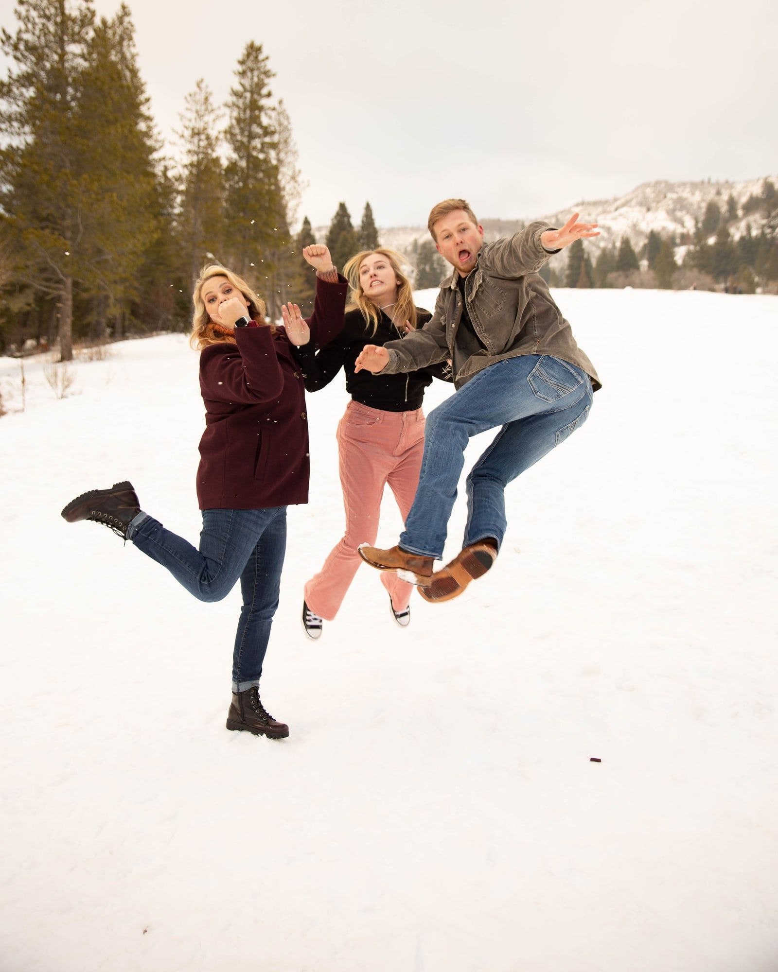 A family portrait from the Yours Truly Photo studio in American Fork